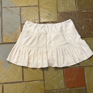 Elegant White Pleated Skirt